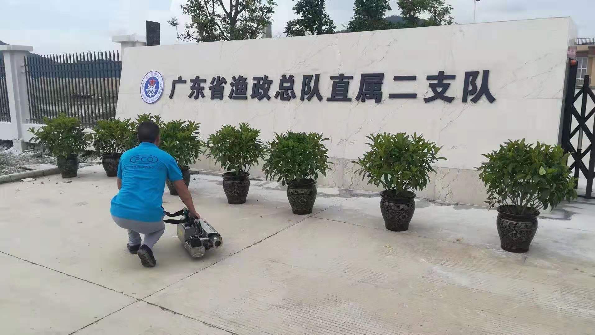 kTV滅殺蟑(zhāng)螂|珠海(hǎi)KTV專業滅(miè)殺蟑螂(láng)(圖4) kTV滅殺蟑螂|珠海KTV專業滅殺蟑螂(láng)(圖4)
